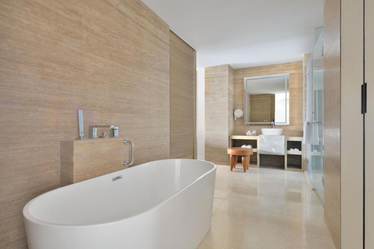 King Suite Garden Plunge Pool,1480285640:JPEG